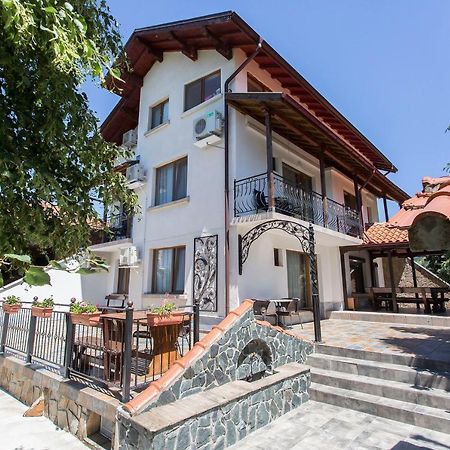 Къща за гости Перуника Сапарева-Баня Экстерьер фото